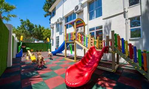 هتل فلورا گاردن افسوس کوش آداسی